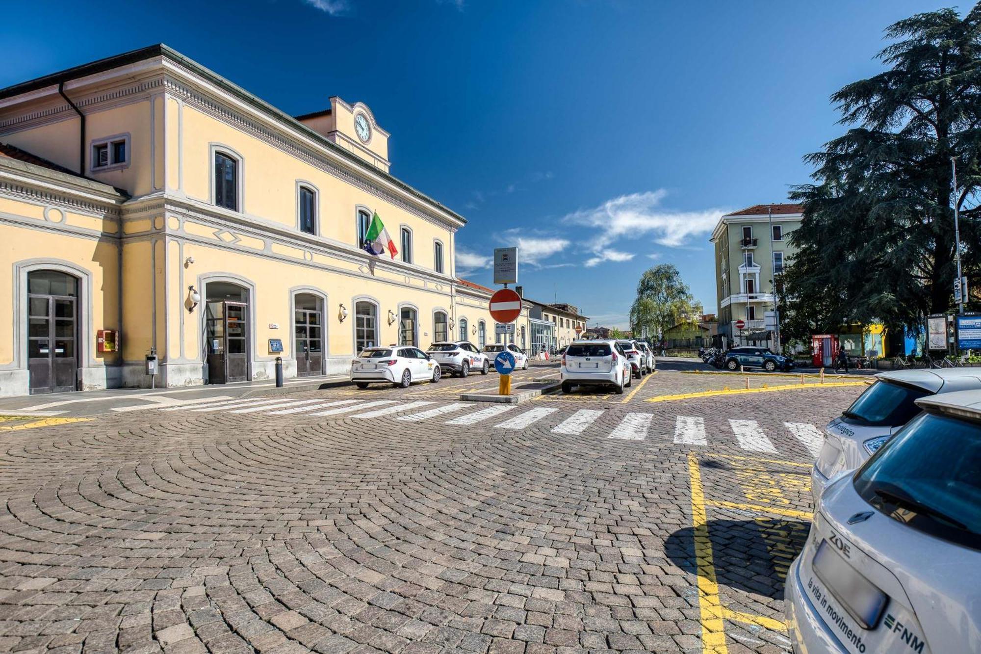 Suite Angolo Alla Stazione - Appartamento Con Terrazzo Panoramico Pavia Exterior foto